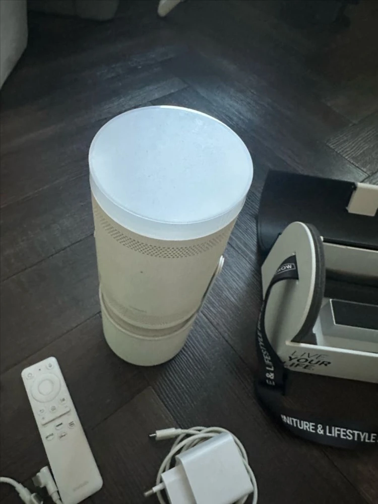 삼성 하이브로우 콜라보 빔프로젝터 2세대 풀세트 충전기 포함 이미지