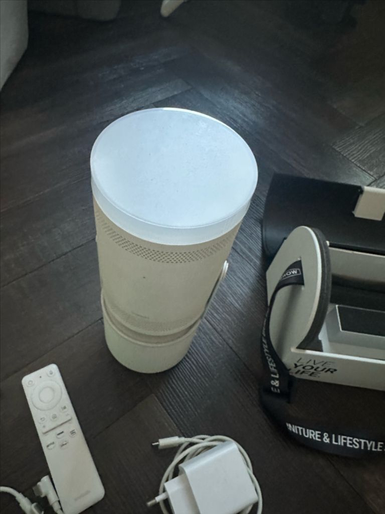 삼성 하이브로우 콜라보 빔프로젝터 2세대 풀세트 충전기 포함 이미지