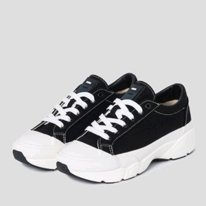 사기꾼금지 구호 스니커즈 225