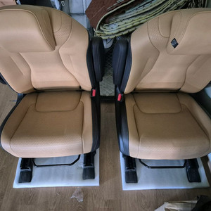 4세대카니발 9인승 2열전동시트 팝니다