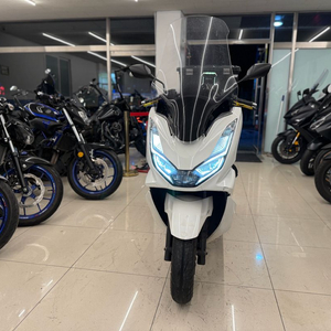 24년식 PCX125 33,XXXkm 판매합니다:)