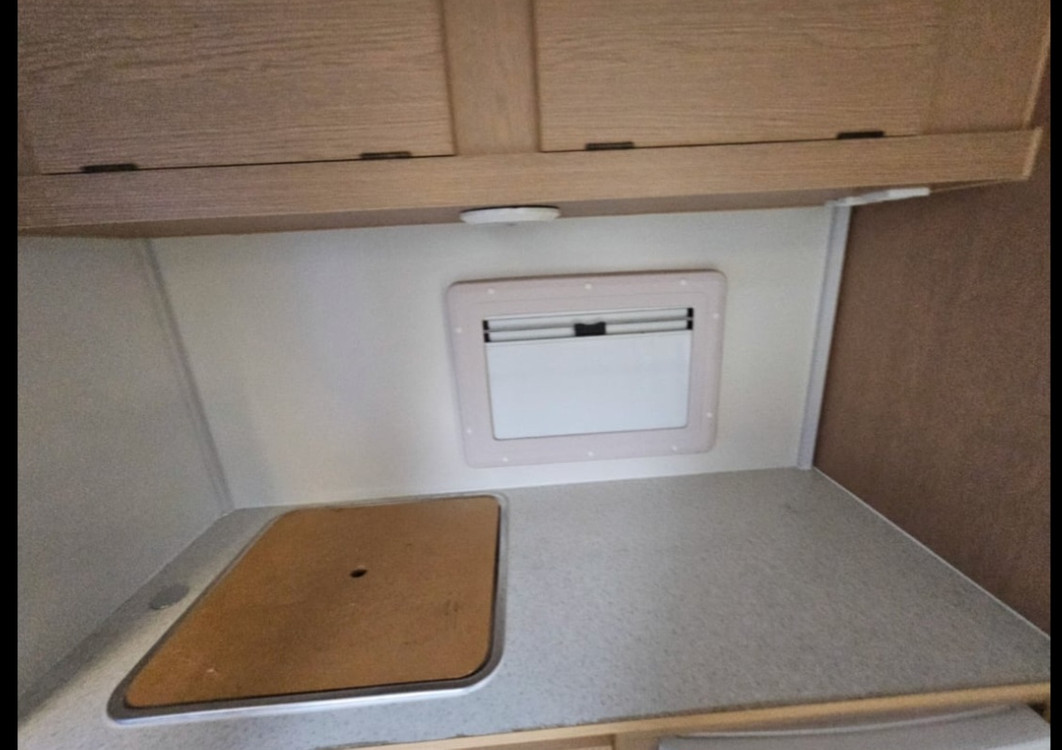 캠핑 카라반 트레일러 2~3인용 소형 차고지증명x 면허 x 캠핑카 이미지