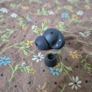 갤럭시 버즈2프로 그라파이트 왼쪽