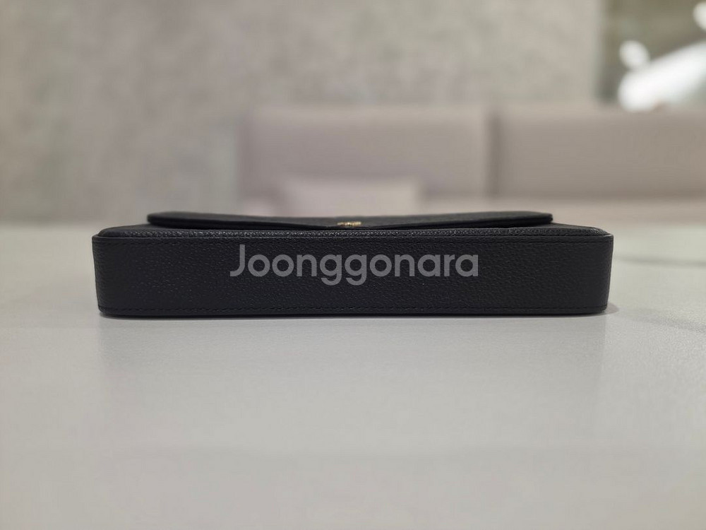 루이비통 M82477 포쉐트 펠리시--7