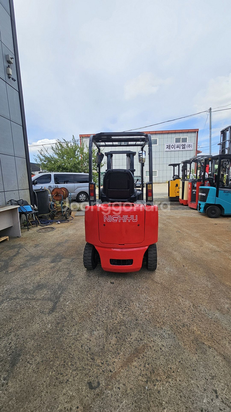 저렴한 니찌유 좌식 1.5톤 전동지게차 3M 550만--2