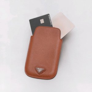 프라다 (PRADA) 삼각로고 사피아노 레더 카드.명함 폰케이스
