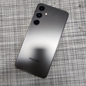 (신폰급) 갤럭시 S24플러스 512G 블랙 24년 1월개통 정상해지공기계 초SSS급 선물용 62만팝니다@