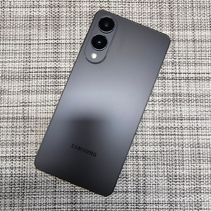 (신폰컨디션) 갤럭시 S25엣지 256G 블랙 25년 11월개통 하자일절없는 선물용 86만팝니다@