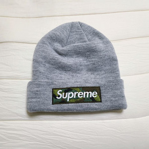 슈프림 뉴에라 박스 로고 비니 회색 팝니다