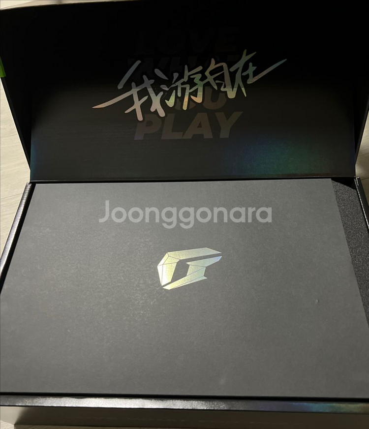 COLORFUL iGame RTX 4090 Vulcan 컬러풀 불칸 슈라우드--1