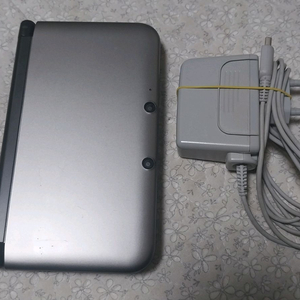 닌텐도 3ds xl 실버 팝니다