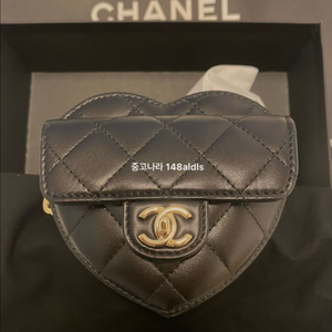 샤넬 하트 벨트백 블랙 새상품 (제니 착용)