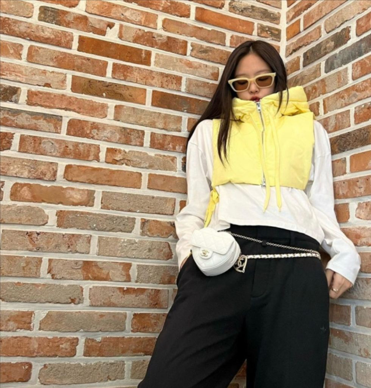 샤넬 하트 벨트백 블랙 새상품 (제니 착용)--2