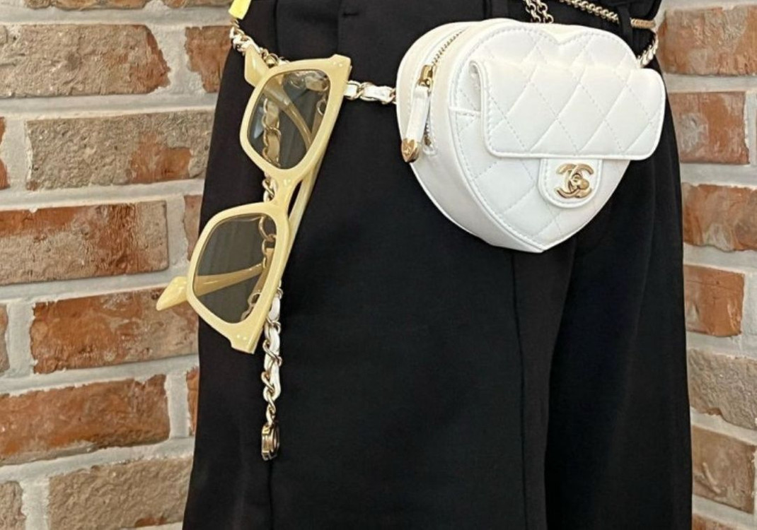 샤넬 하트 벨트백 블랙 새상품 (제니 착용)--3