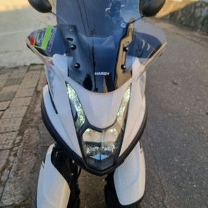 23년식 트리시티S