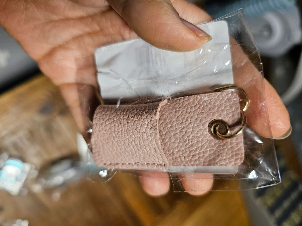 새상품)가죽 펜 선글라스 안경 홀더 키링 - 핑크--2