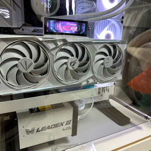 RTX 4080 super 불칸 용에디션 화이트 풀박스