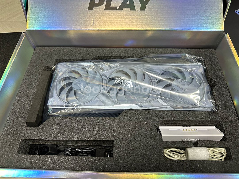 RTX 4080 super 불칸 용에디션 화이트 풀박스--5