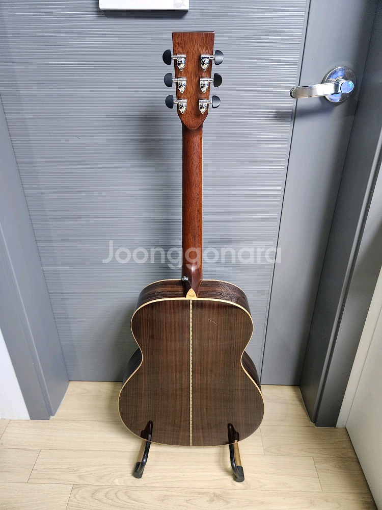 뮤즈 이삭3 통기타 판매 합니다.--2