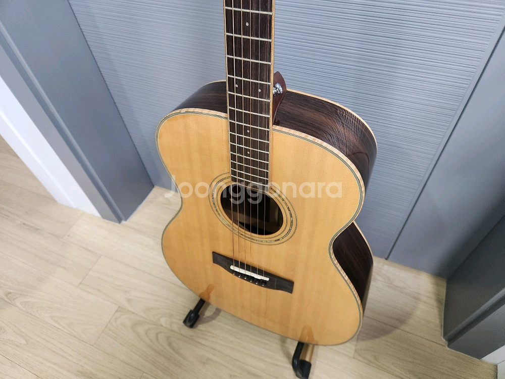 뮤즈 이삭3 통기타 판매 합니다.--4