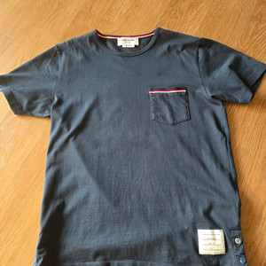 톰브라운 반팔 티셔츠