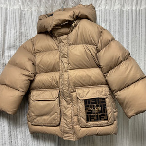 정품 펜디 키즈 패딩 점퍼