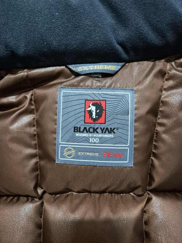 블랙야크 구스다운패딩 이미지