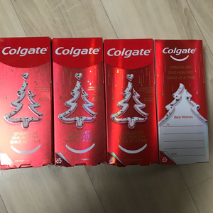 콜게이트 크리스마스 에디션 치약 판매