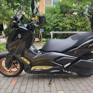 야마하 XMAX 300 스쿠터 (신형) 판매합니다
