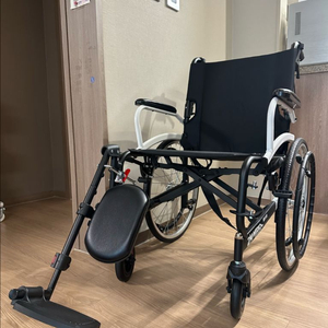 2H메디컬 거상형 라이트 접이식 휠체어 이미지