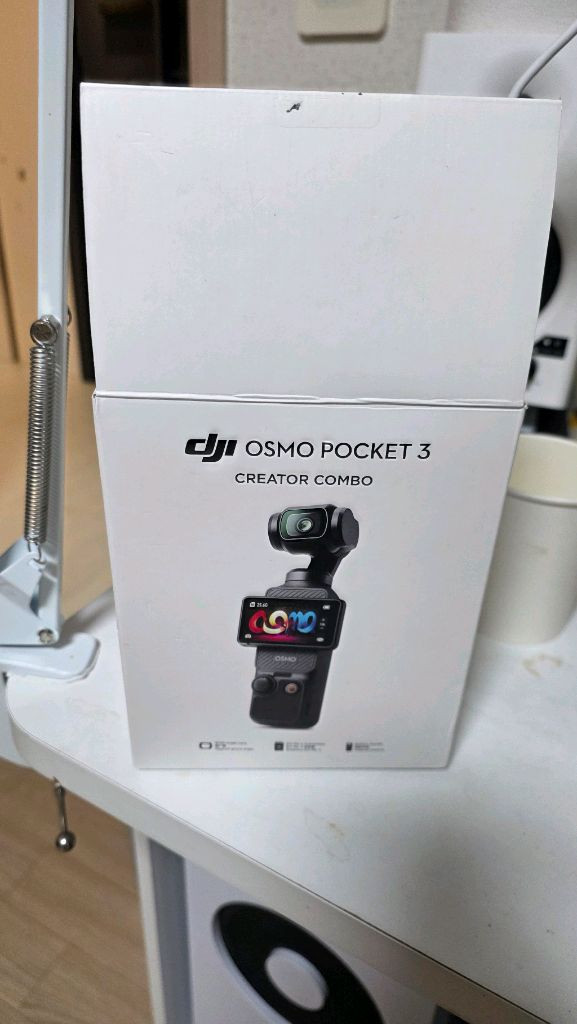 단순개봉) DJI 오즈모 포켓 3 크리에이터 콤보--1