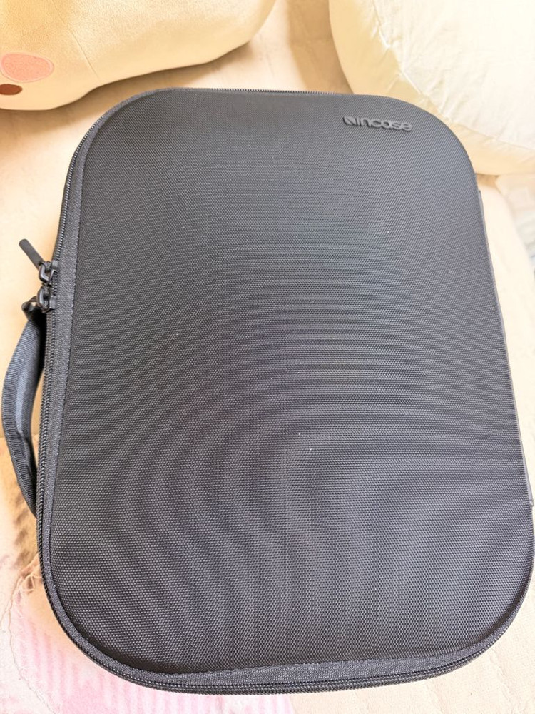 오큘러스 퀘스트 프로 VR 헤드셋--2