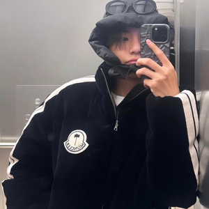 몽클레어X 팜엔젤스 람자우 쇼트다운 자켓 블랙 - 23FW 팝니다