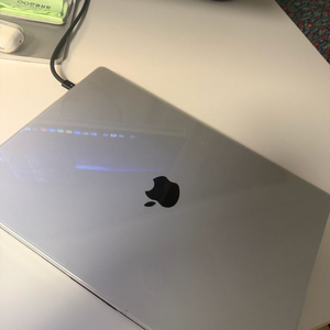 macbook Pro 16 M3 PRO