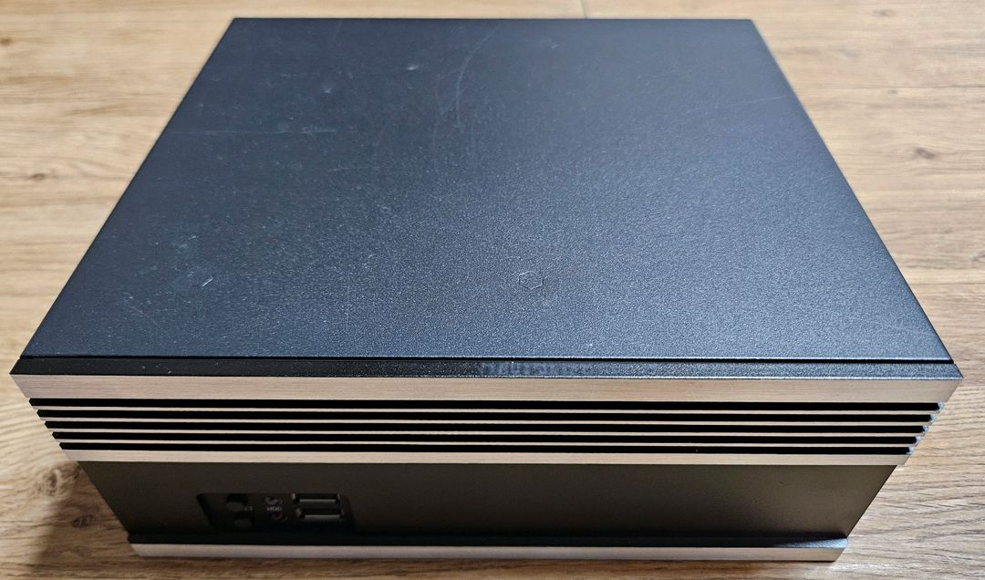 미니PC용 철제 ITX 케이스 팝니다.--0