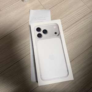 아이폰17프로맥스 화이트 호주 무음 미개봉