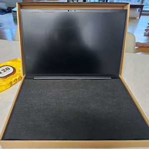 레이저 블레이드 18인치 i9 14세대