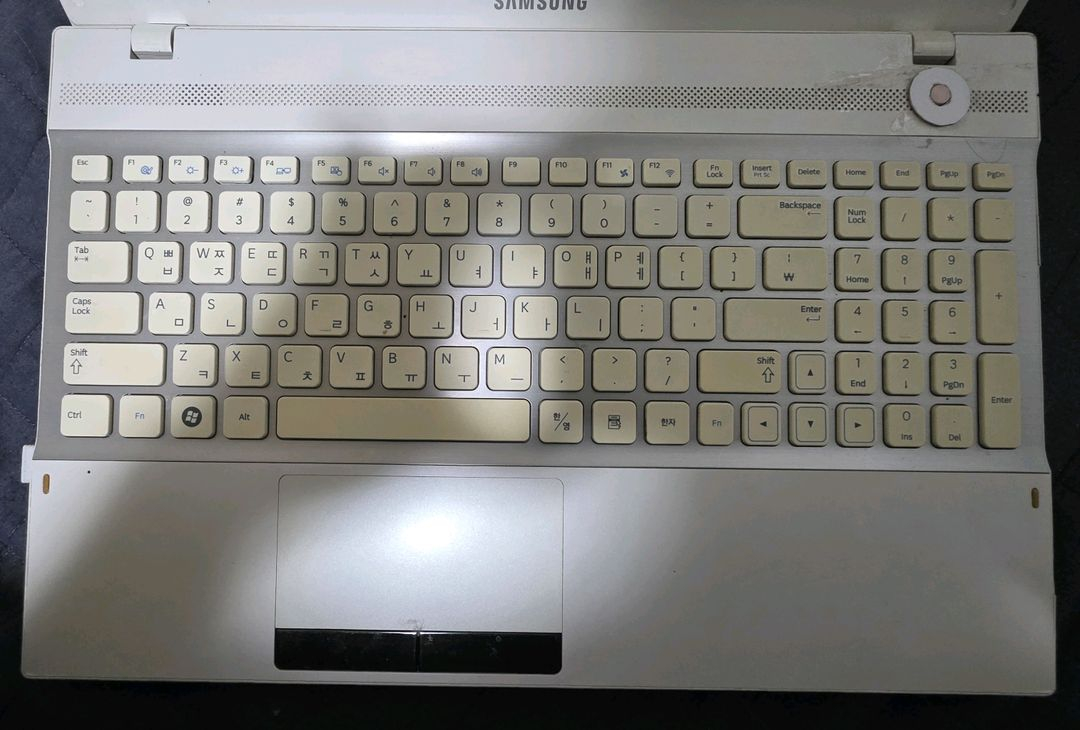 삼성 노트북 NT305V5A-S4BE 팝니다--2