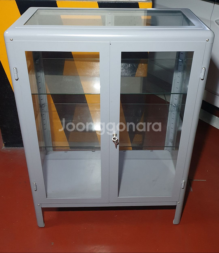 이케아 IKEA 파브리셰르 유리장식장 수납장(라이트그레이)--2