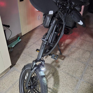 (12/13-12/14 가격내림)퀄리스포츠 투어 25년식(10월생산), 배달장비 세팅완료 / 접이식 X