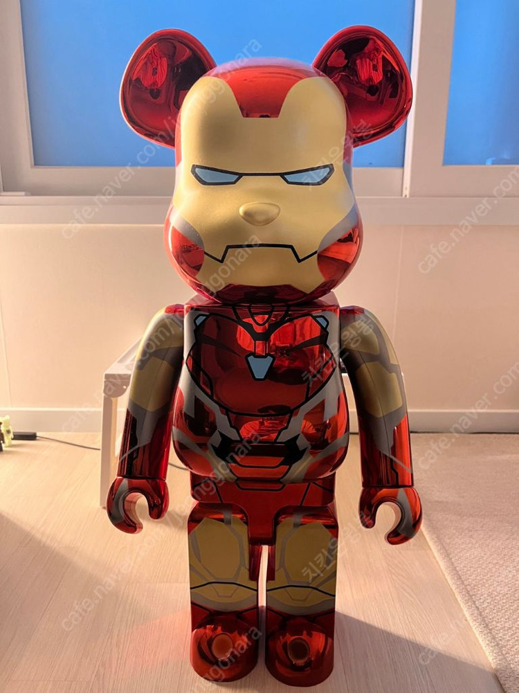 [최저가] 베어브릭 아이언맨 마크85 1000% 크롬 정품 100만원에 판매합니다. 카톤 포함 풀구성 이미지