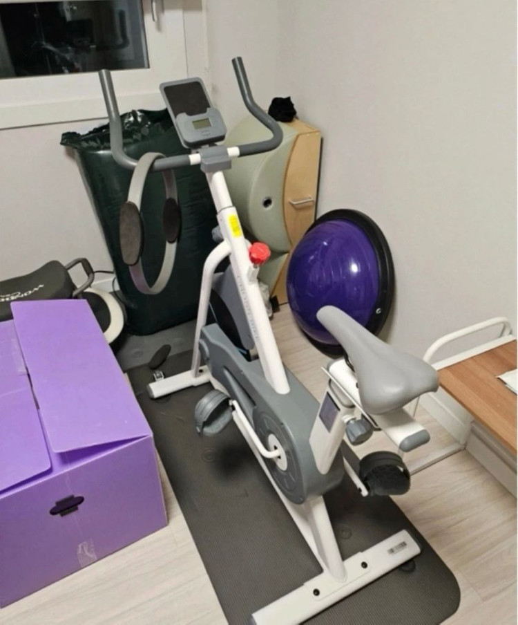 크로스엑스 스피닝 자전거 Q100 실내자전거 이미지