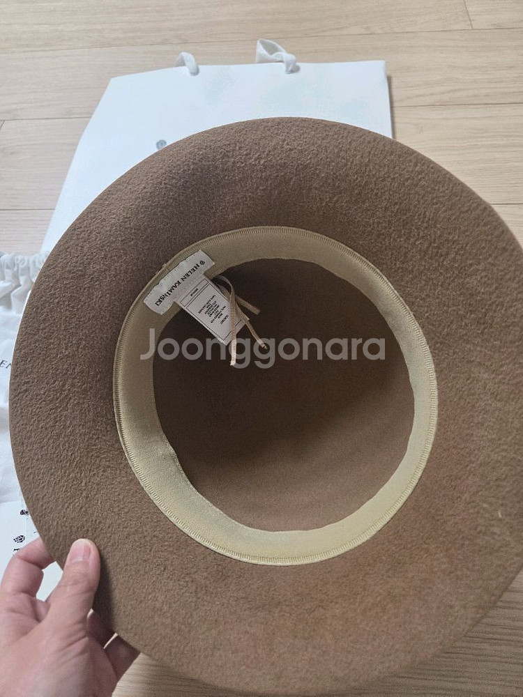 헬렌카민스키 빗지 카멜 m사이즈 신세계 정품--3