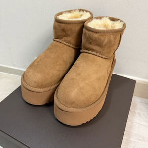 어그 EU35(220) 팝니당