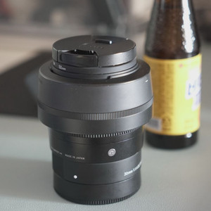 시그마 소니 FE 30mm F1.4 dc dn 렌즈(삼식이)