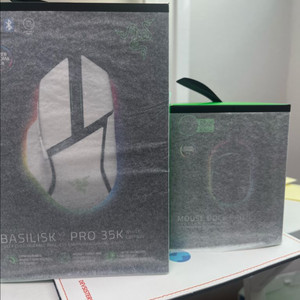 레이저 바실리스크 V3 프로 35K 화이트 + 마우스 독 미개봉 급처