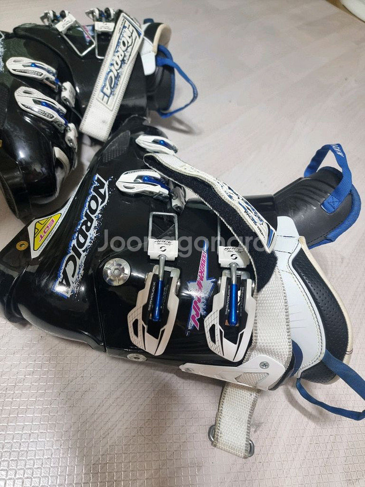 156.110cm스키플레이트. 스키부츠 225.235.240.245.255 팝니다~--6