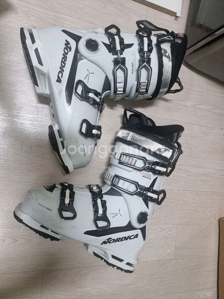 156.110cm스키플레이트. 스키부츠 225.235.240.245.255 팝니다~--8