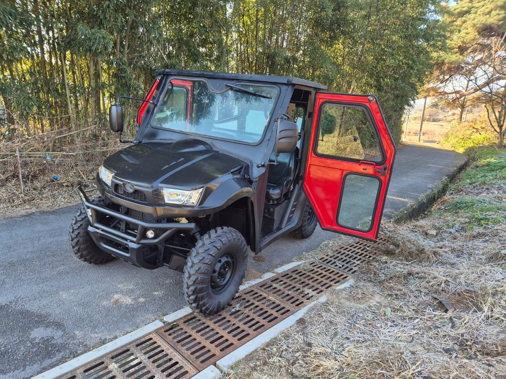 2인승 화물 팜트럭 uxv700 UTV ATV 4륜구동 사륜구동 사발이 네발 킴코 대만제 문 창문 화물칸 이미지