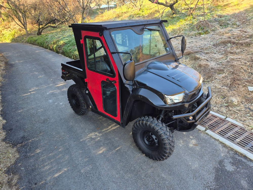 2인승 화물 팜트럭 uxv700 UTV ATV 4륜구동 사륜구동 사발이 네발 킴코 대만제 문 창문 화물칸 이미지